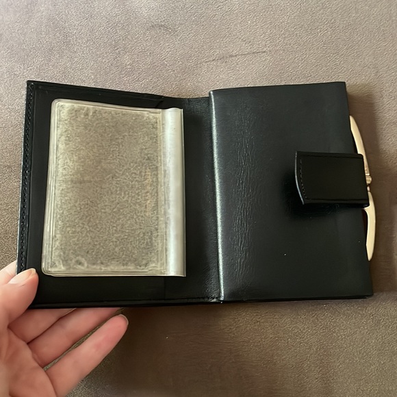 Small Black Wallet - Picture 4 of 5